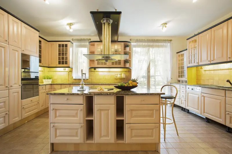 The Ultimate Cost-Saving Kitchen Remodel: A 2025 Guide 6 modern kitchen with accents of color an intersting features