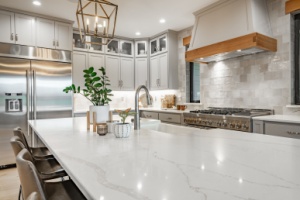 Shutterstock 2427053571