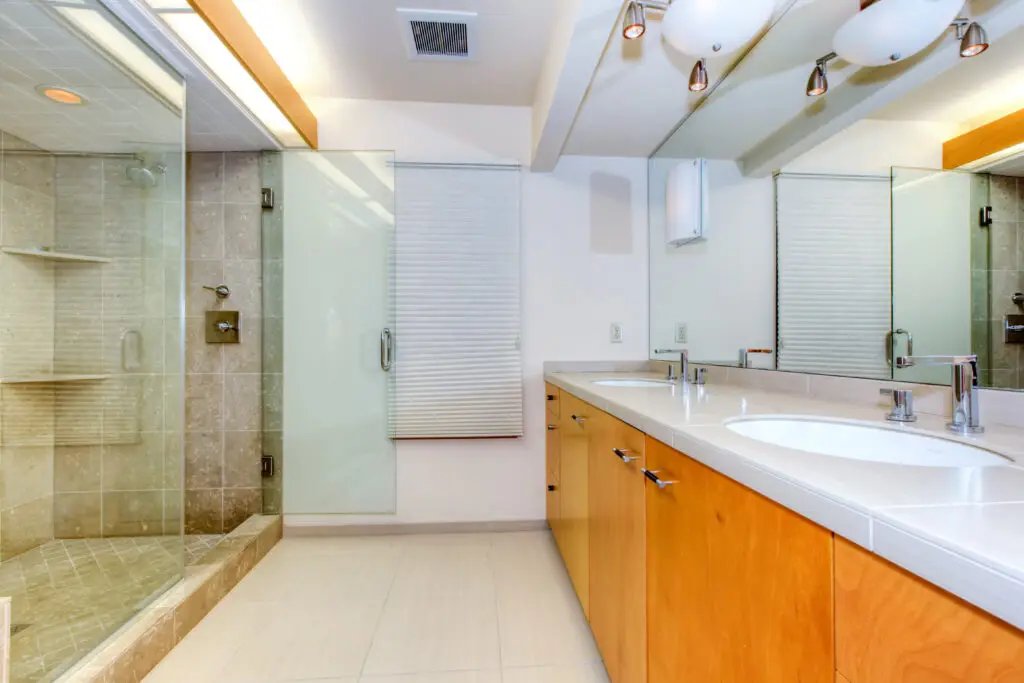 Bathroom Remodeling 11 Modern,New,Bathroom,Interior,With,Large,Walk,In,Shower.