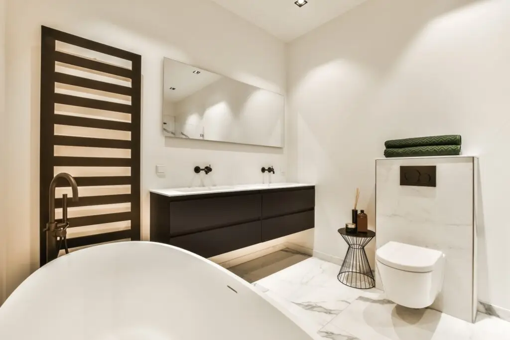 Bathroom Remodeling 14 Luxury,Modern,Home,Bathroom,Interior,With,Dark,Cabinets,,White,Marble